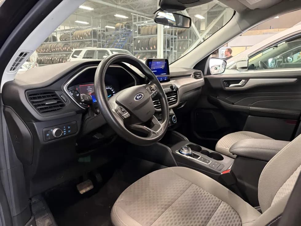 Ford Escape 2021 — photo 6