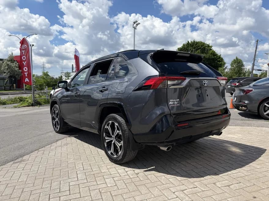 Toyota RAV4 Plug-In Hybrid 2023 — photo 6