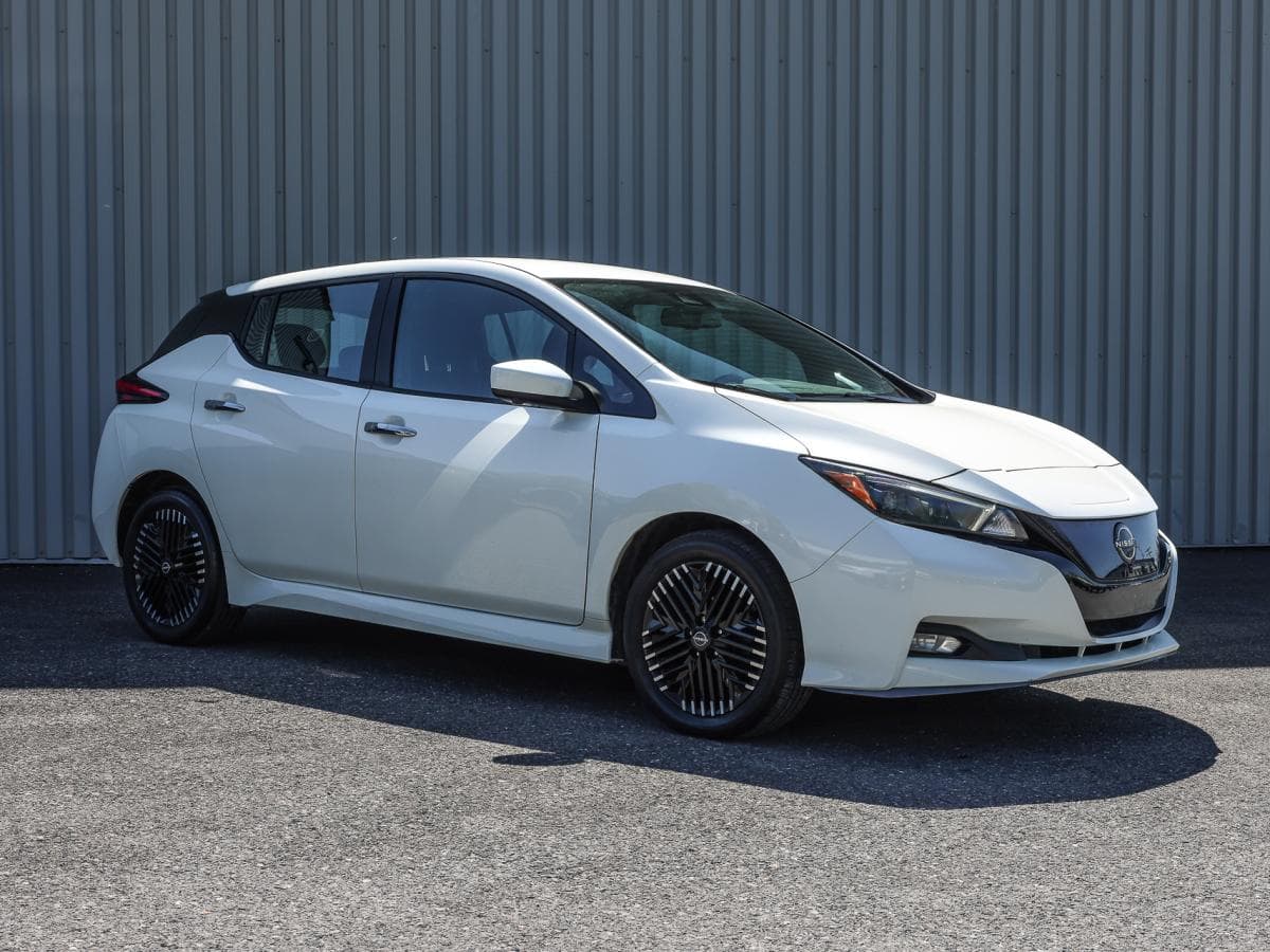 Nissan LEAF 2024 — photo 2