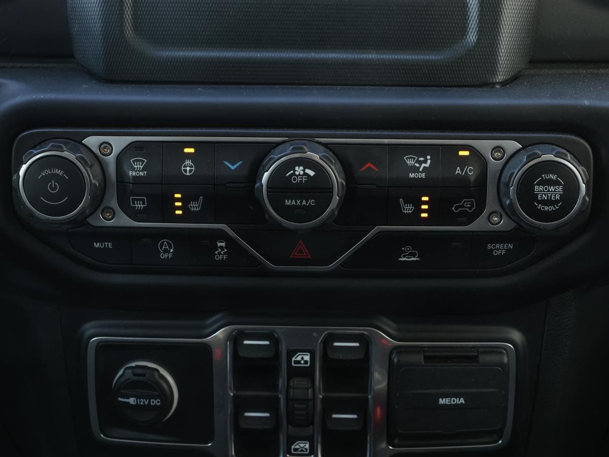 Jeep Wrangler 4 Door 2023 — photo 15