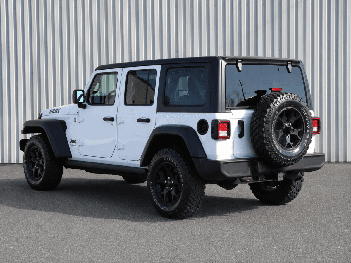Jeep Wrangler 4 Door 2023 — photo 7