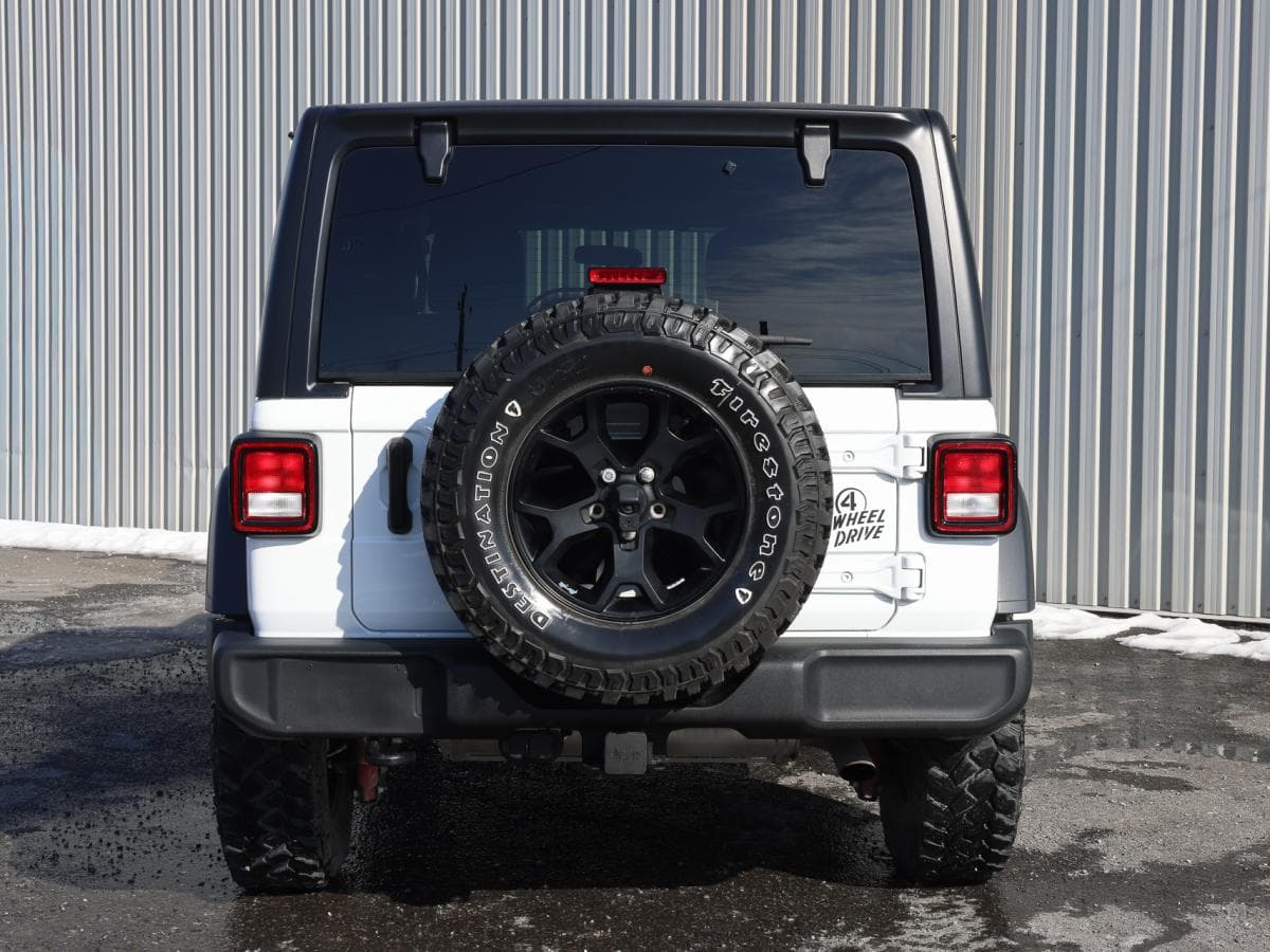 Jeep Wrangler 4 Door 2023 — photo 8