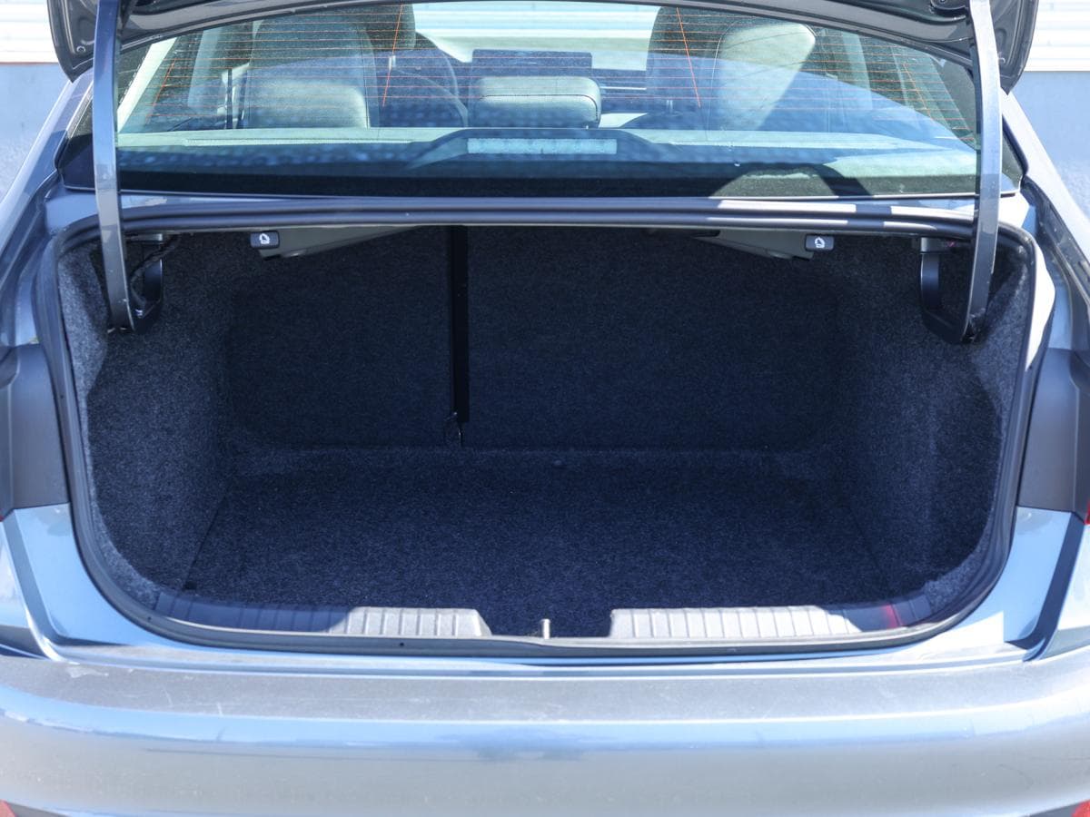 Volkswagen Jetta 2025 — photo 9