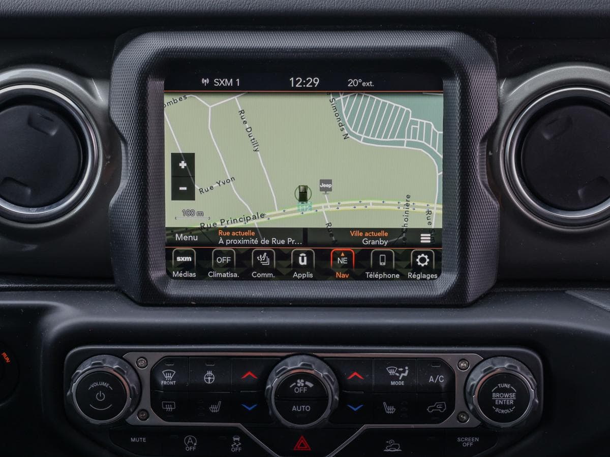 Jeep Wrangler 2023 — photo 15