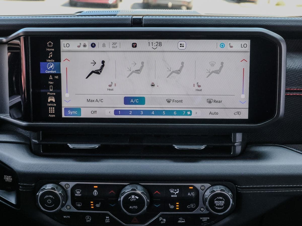 Jeep Wrangler 2024 — photo 18