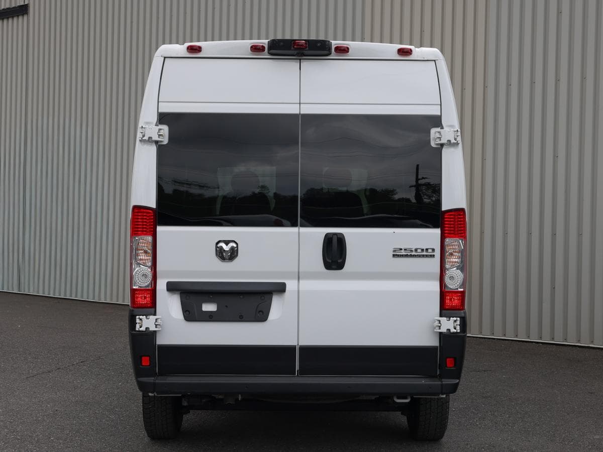 RAM ProMaster Cargo Van 2025 — photo 5