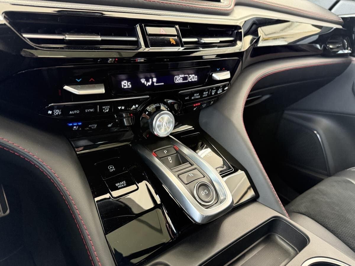 Acura MDX 2025 — photo 17