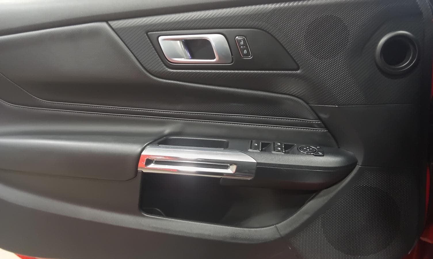 Ford Mustang 2025 — photo 19