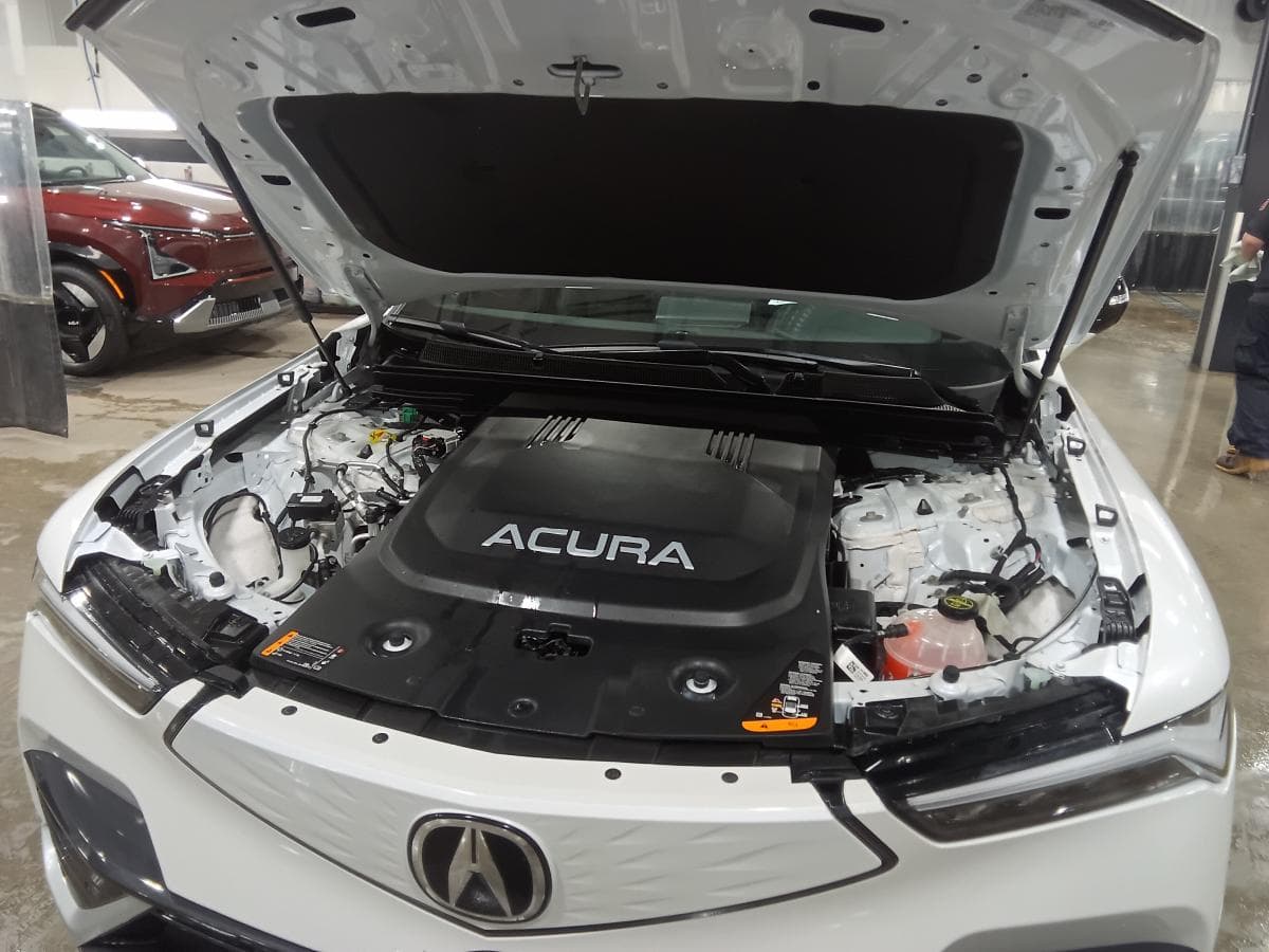 Acura ZDX 2024 — photo 8