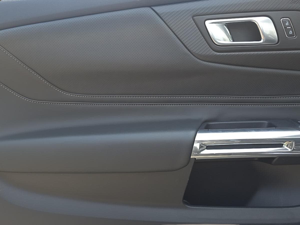 Ford Mustang 2025 — photo 19