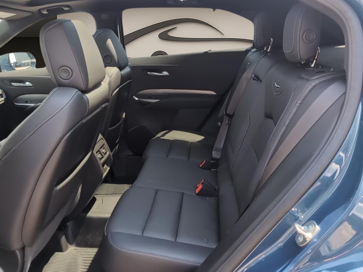 Cadillac XT4 2025 — photo 8