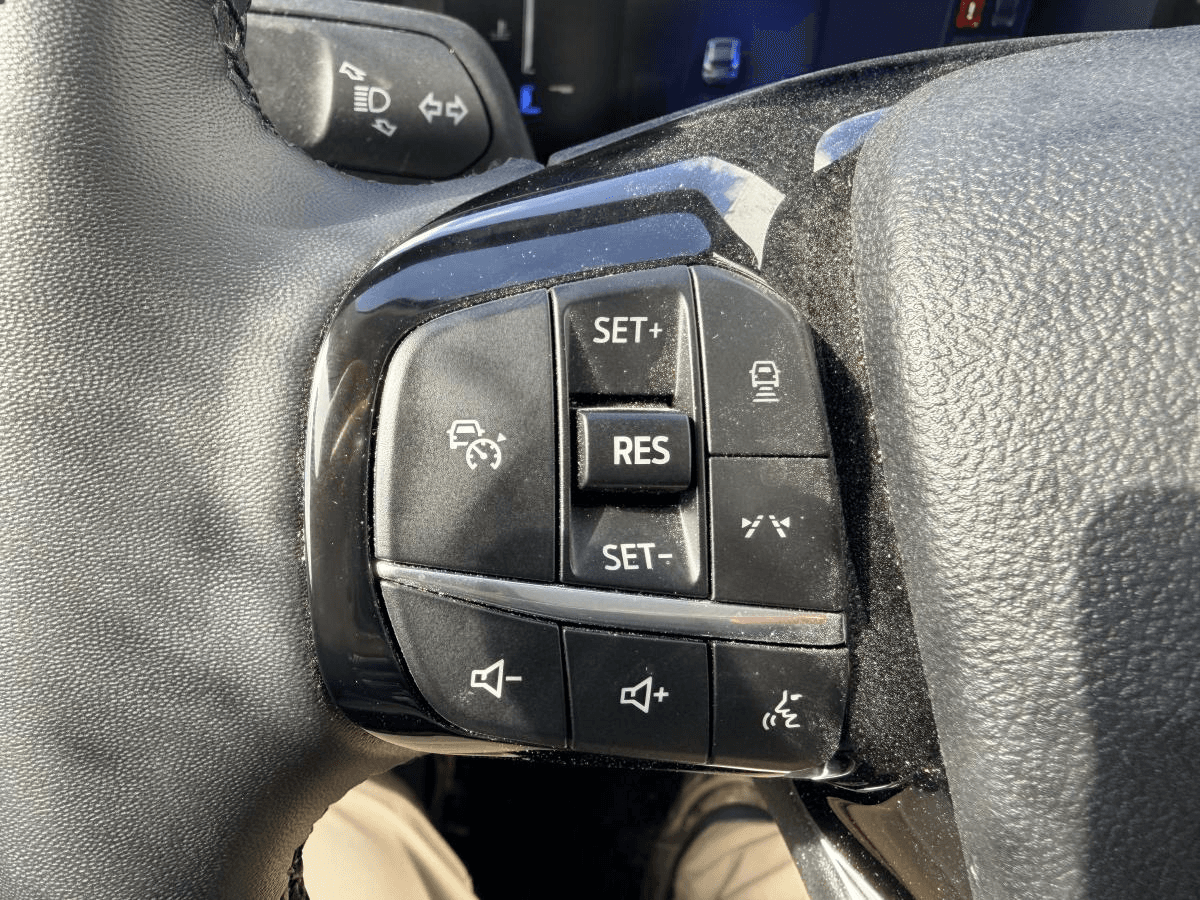 Ford Escape Plug-in Hybrid 2025 — photo 21