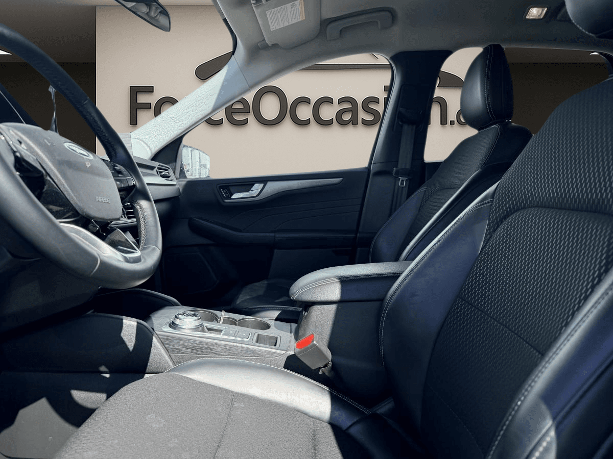 Ford Escape Plug-in Hybrid 2025 — photo 4