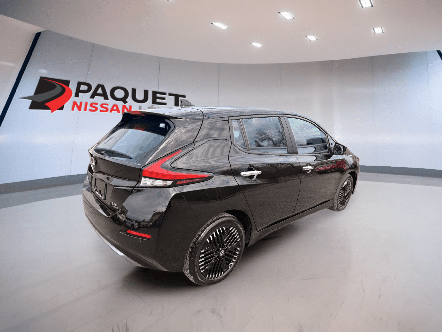 Nissan LEAF 2024 — photo 2