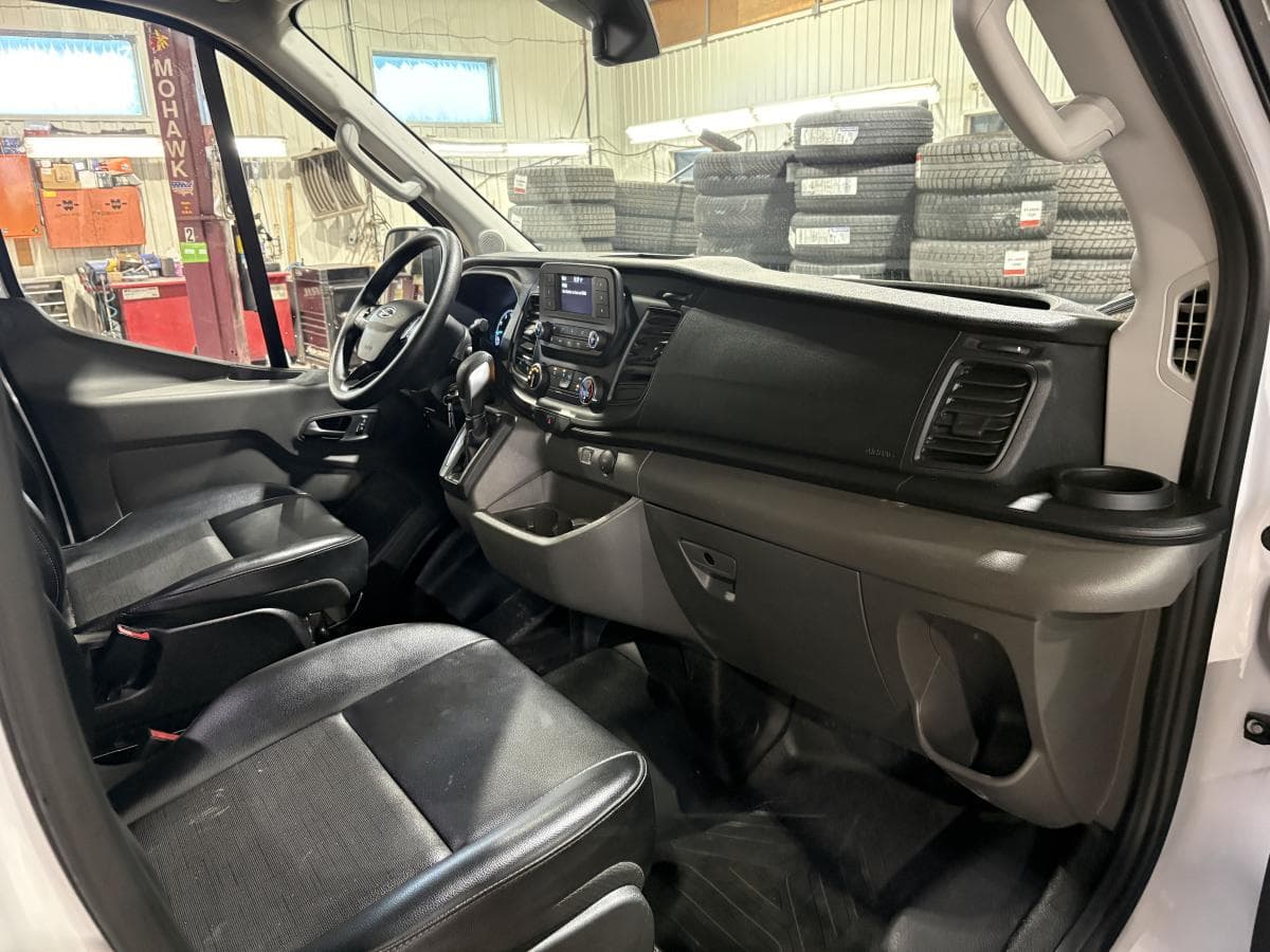 Ford Transit Cargo Van 2024 — photo 21