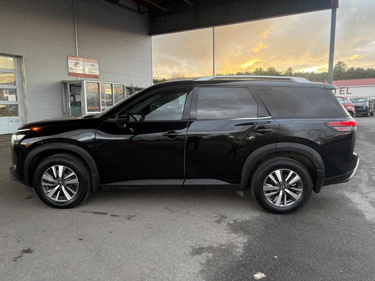 Nissan Pathfinder 2024 — photo 8
