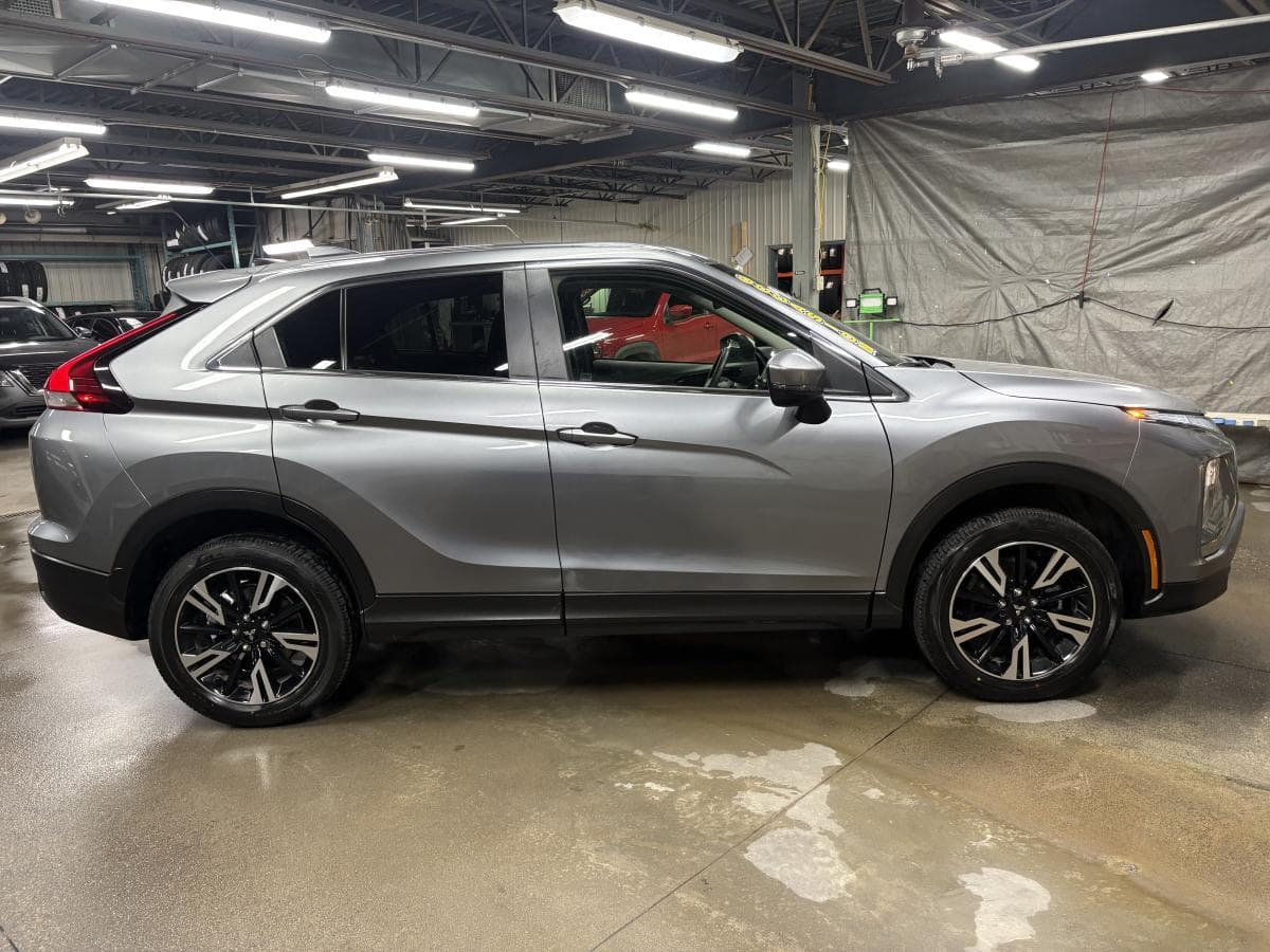 Mitsubishi Eclipse Cross 2025 — photo 8