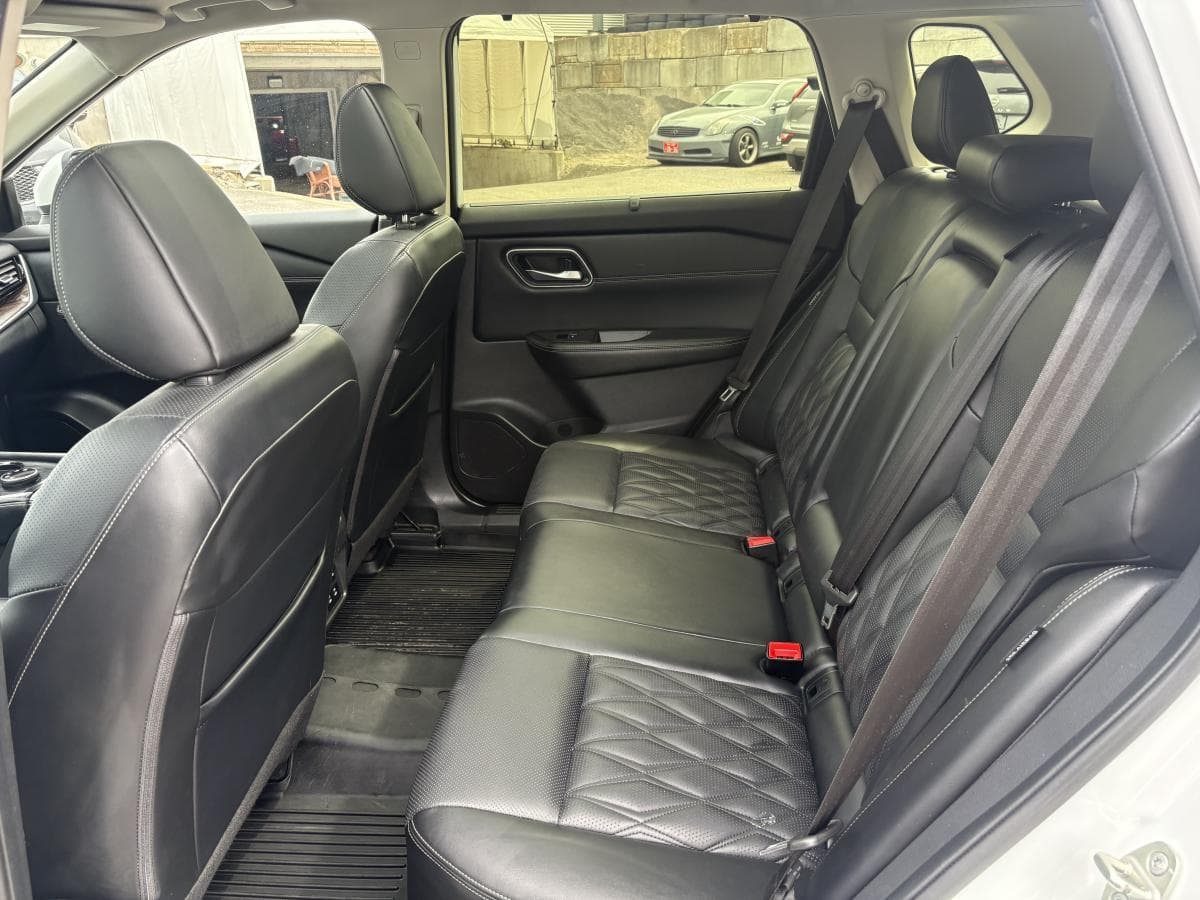 Nissan Rogue 2024 — photo 12