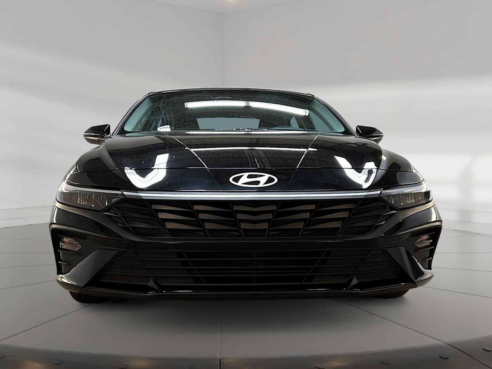 Hyundai Elantra 2025 — photo 2