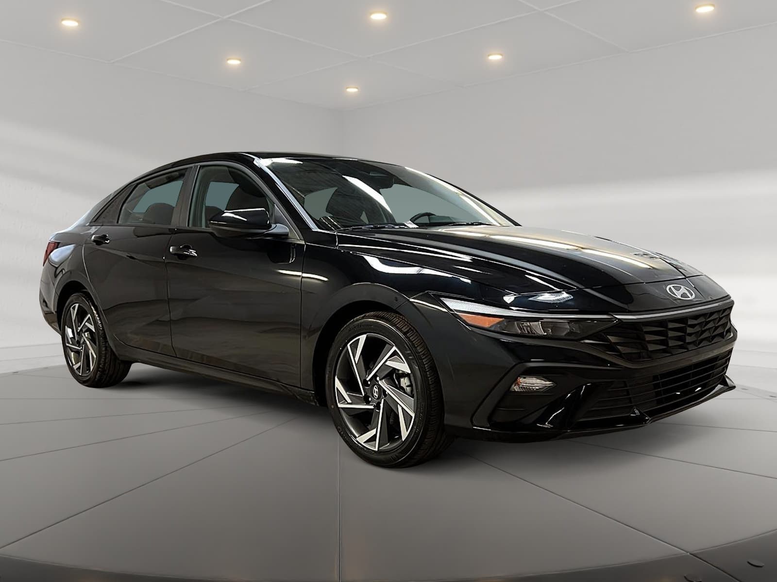 Hyundai Elantra 2025 — photo 3
