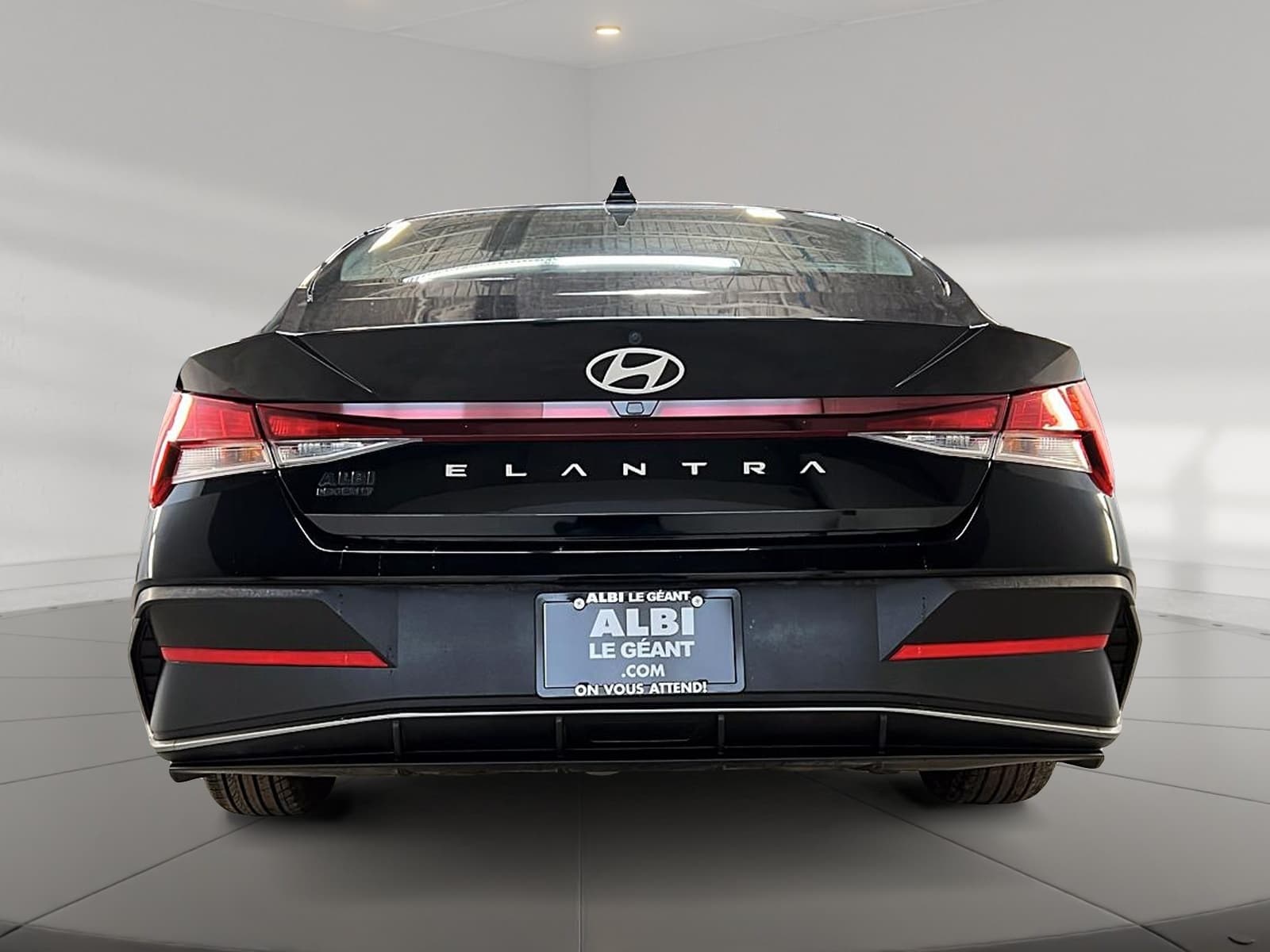 Hyundai Elantra 2025 — photo 5
