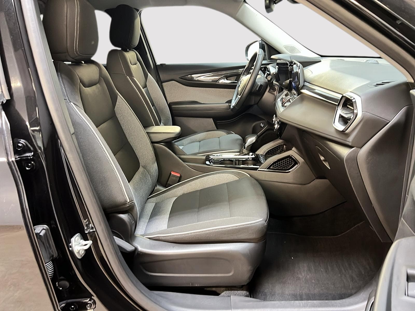 Chevrolet TrailBlazer 2025 — photo 8