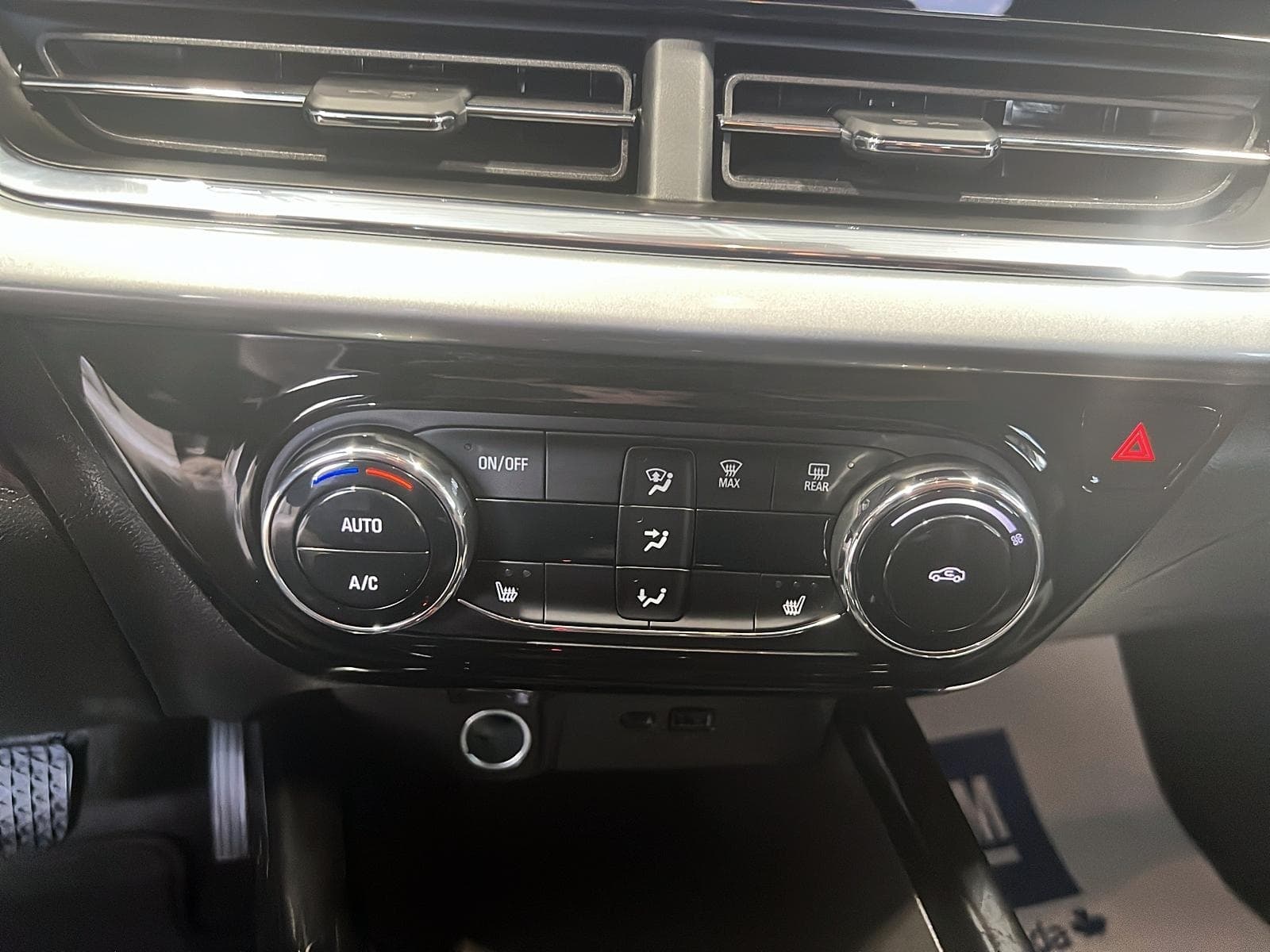 Chevrolet Trax 2025 — photo 16