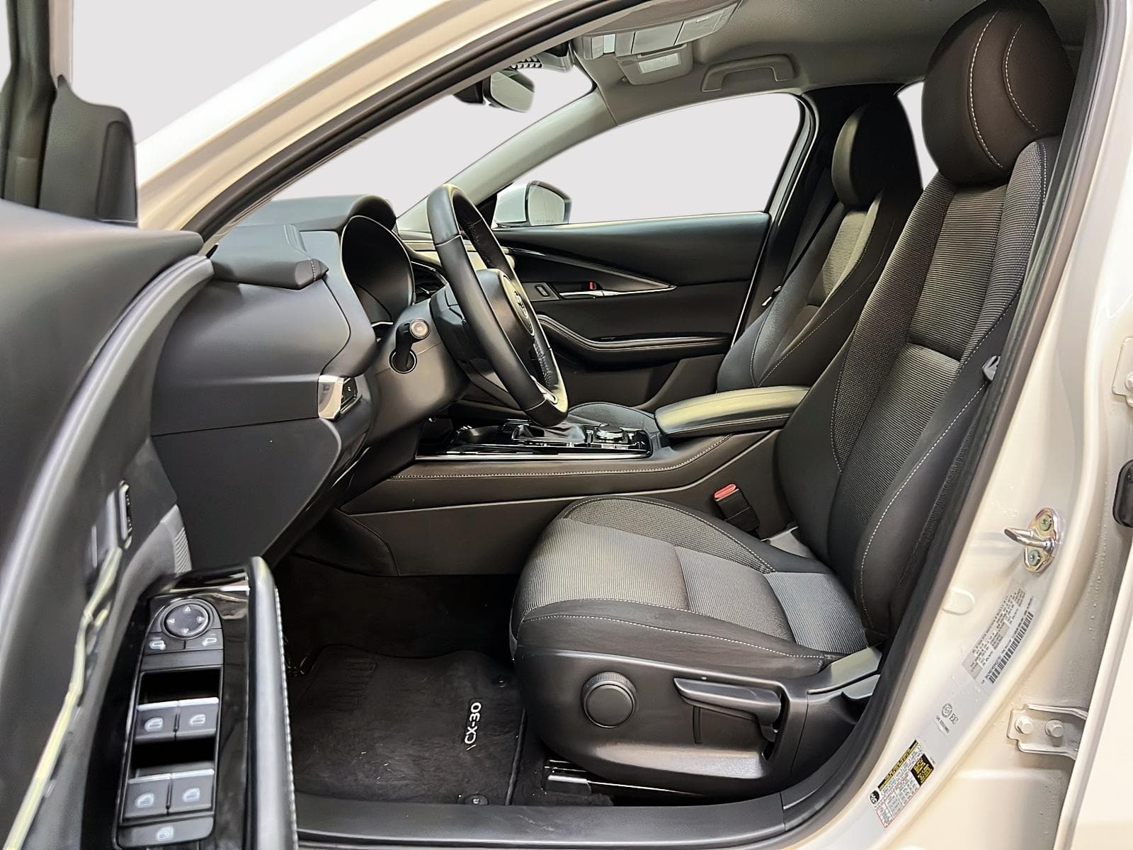 Mazda CX-30 2025 — photo 7
