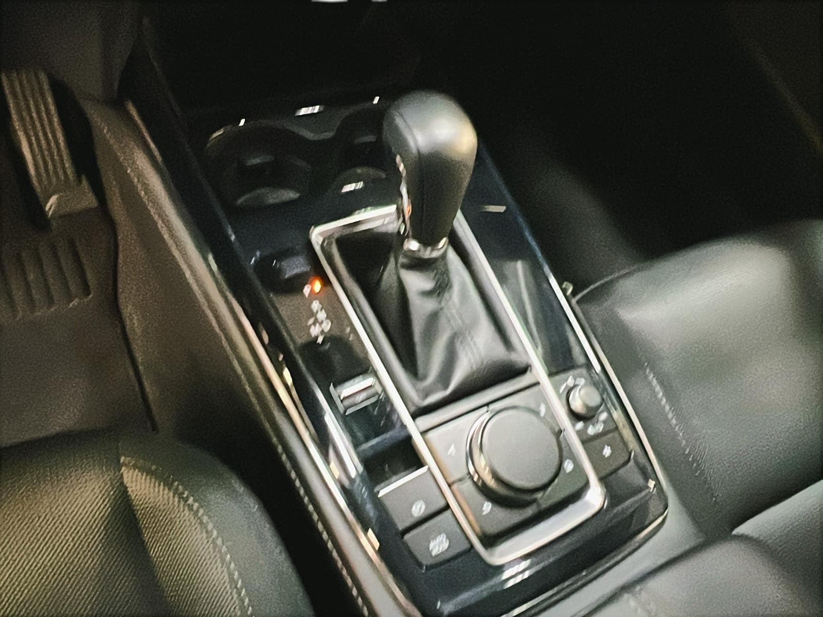 Mazda CX-30 2025 — photo 13