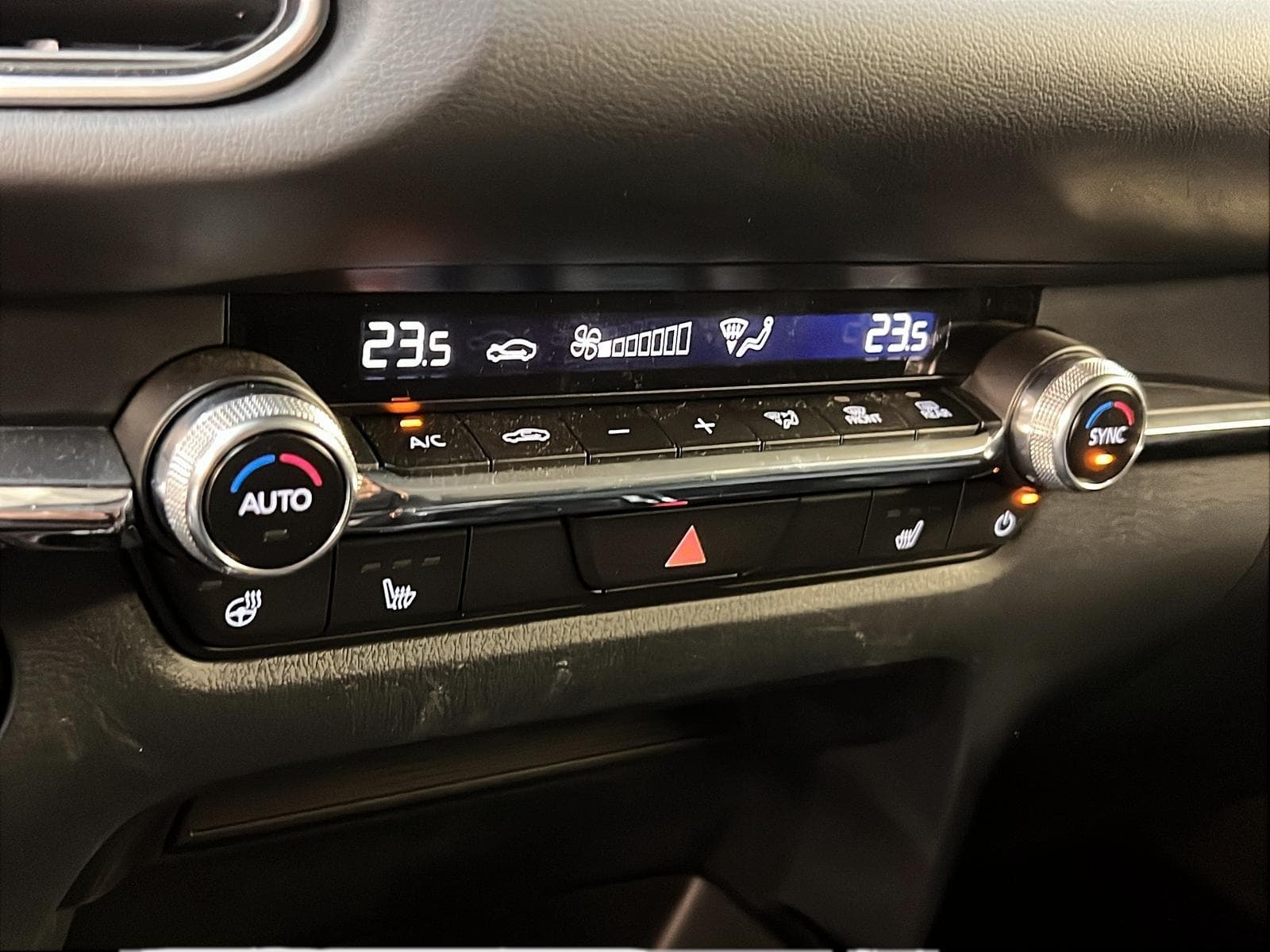 Mazda CX-30 2025 — photo 14