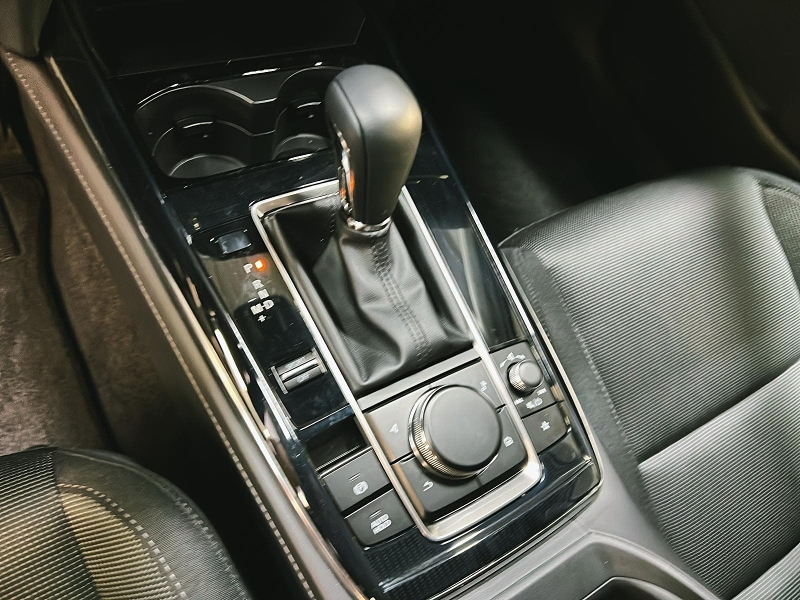 Mazda CX-30 2025 — photo 13