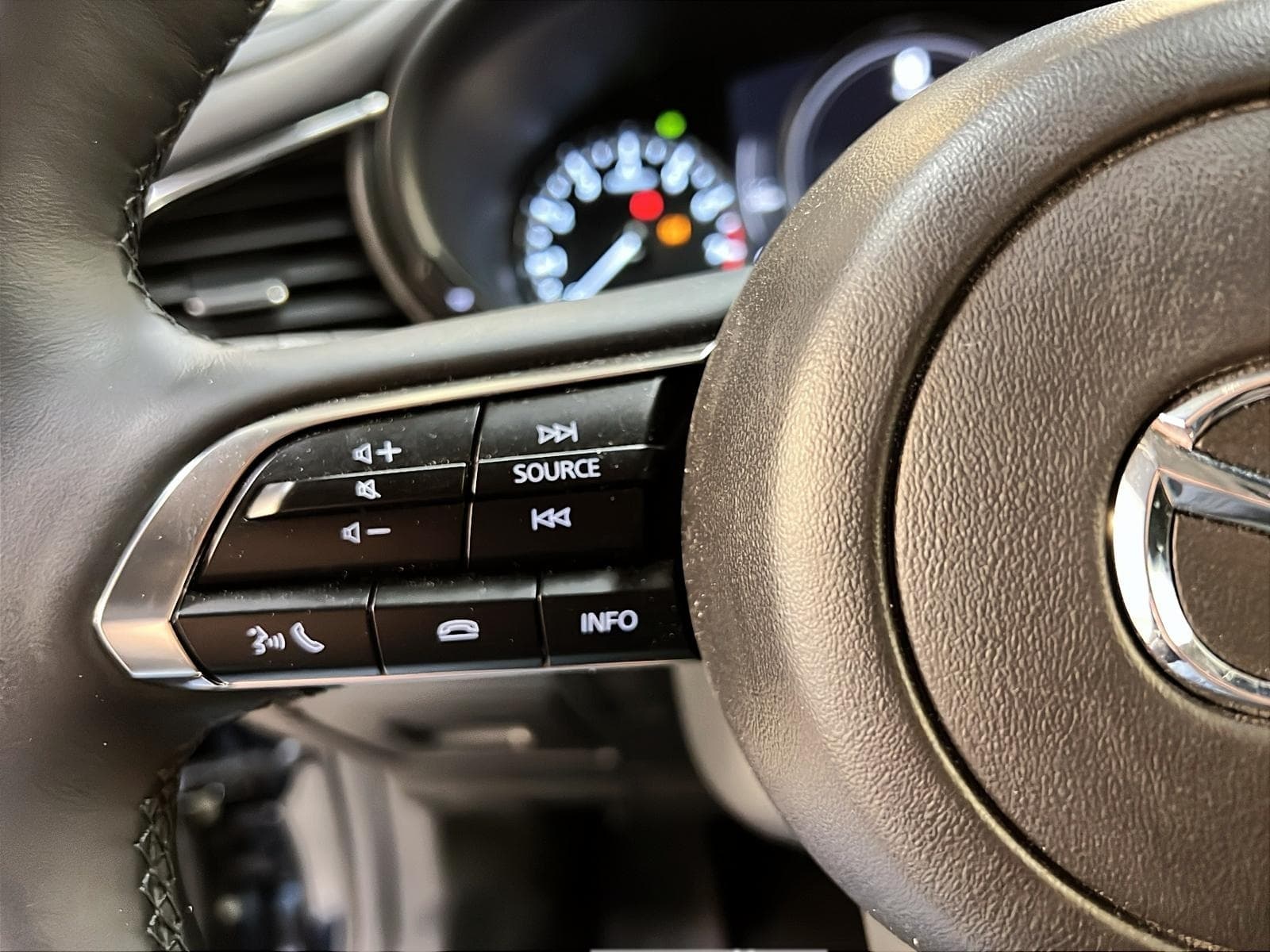 Mazda CX-30 2025 — photo 20