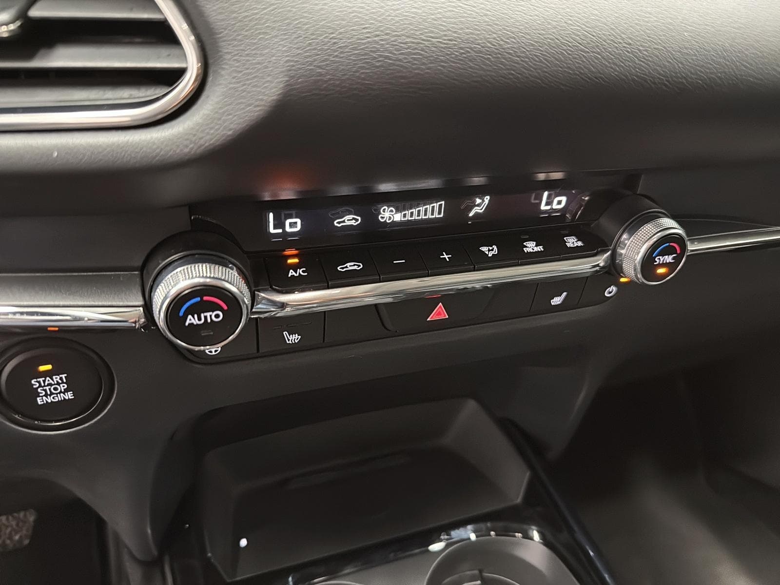 Mazda CX-30 2025 — photo 15