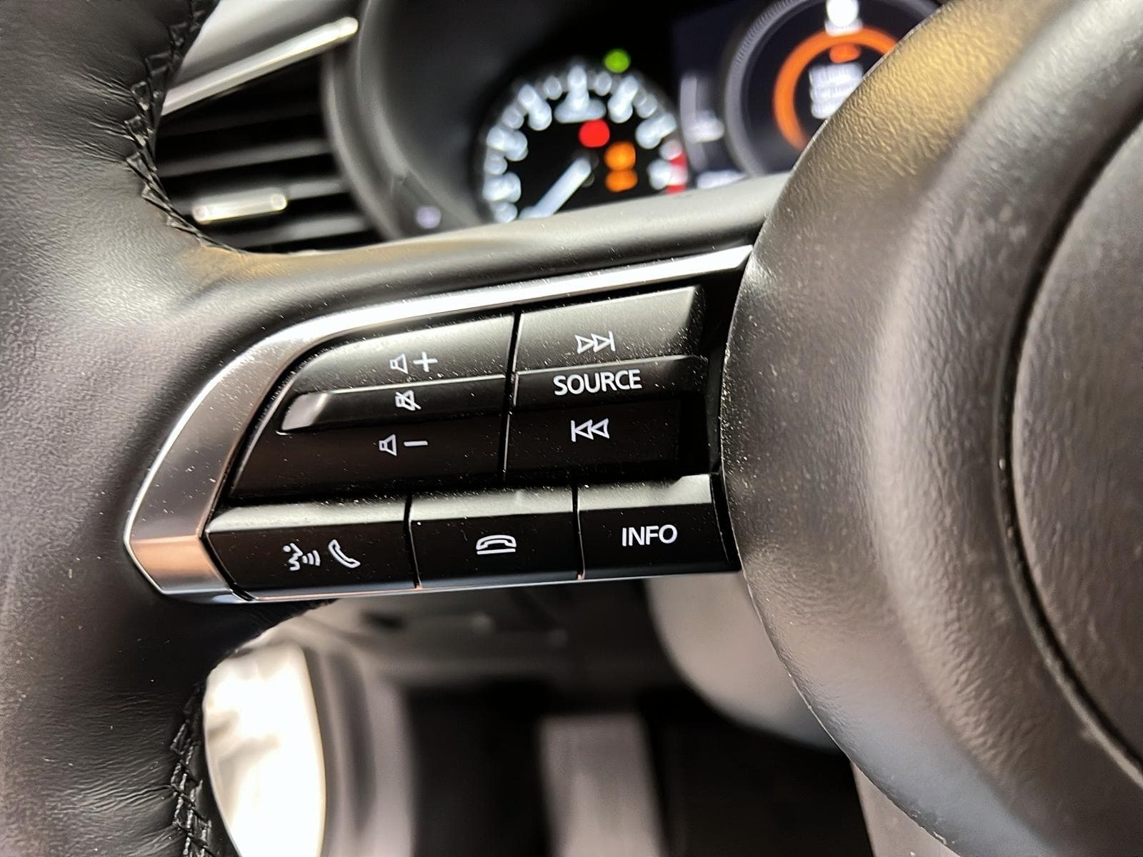 Mazda CX-30 2025 — photo 20