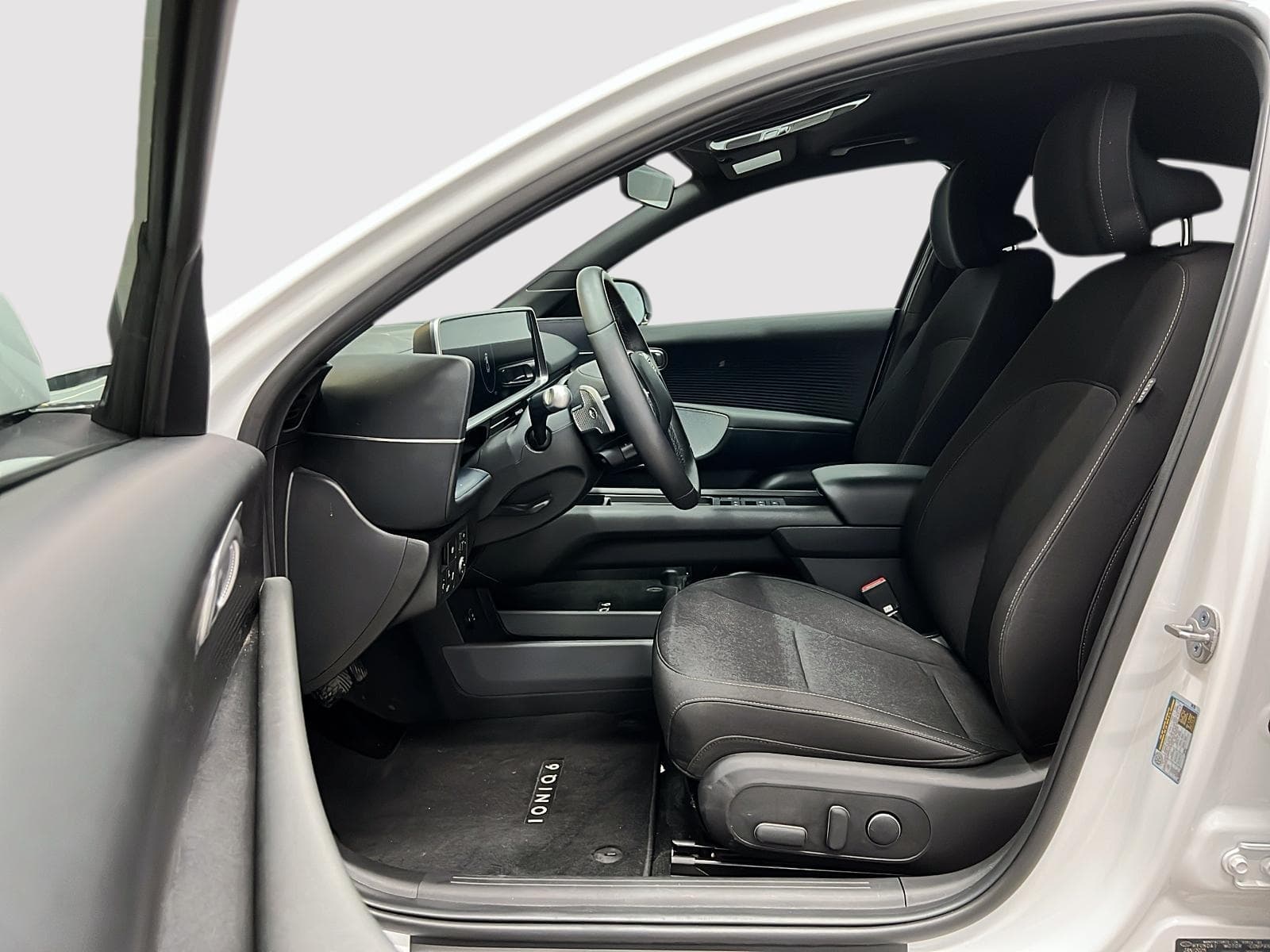 Hyundai IONIQ 6 2025 — photo 8