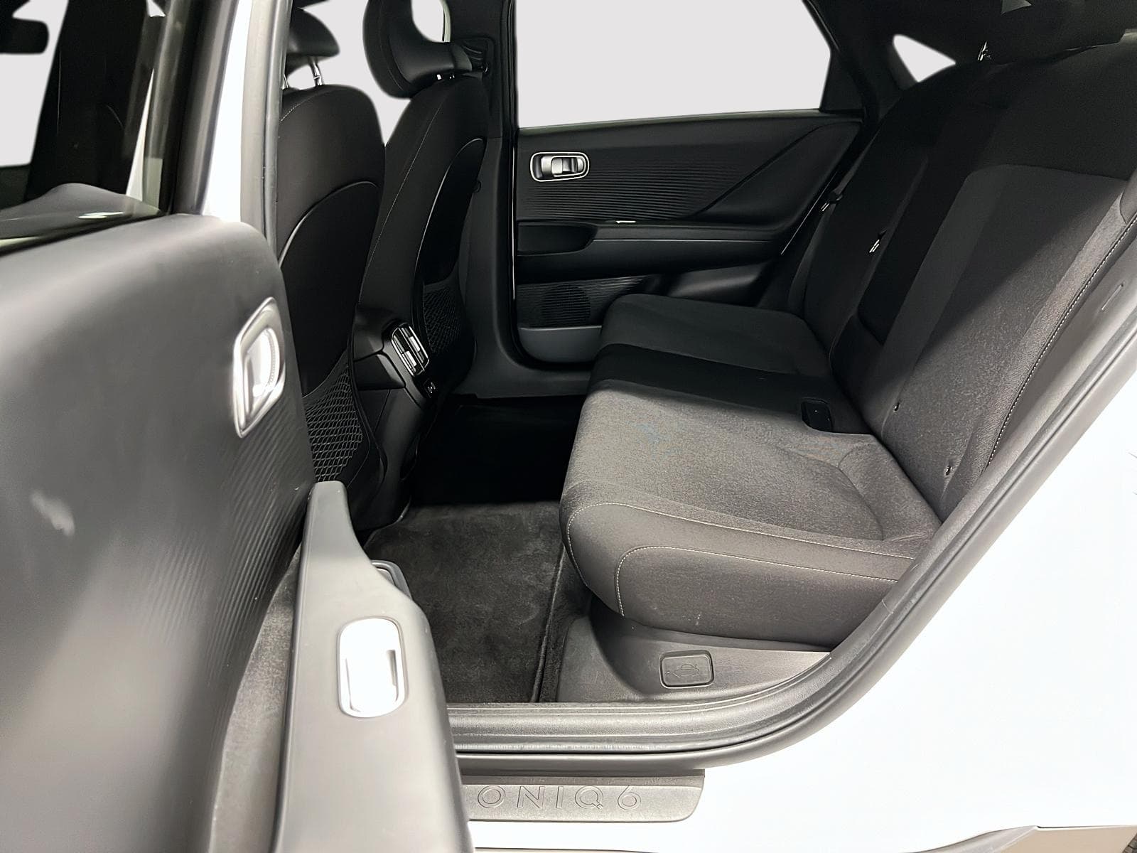Hyundai IONIQ 6 2025 — photo 10