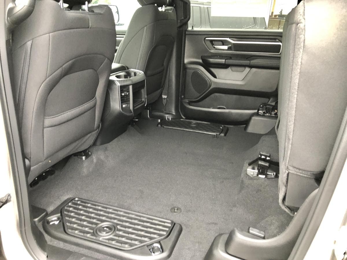 RAM 1500 2025 — photo 16