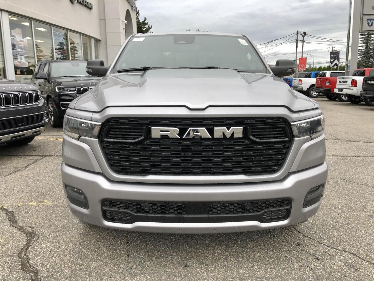 RAM 1500 2025 — photo 2