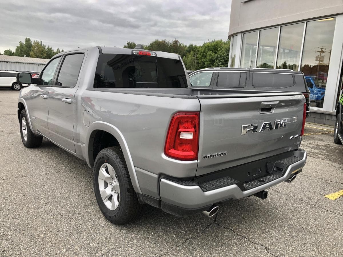 RAM 1500 2025 — photo 4