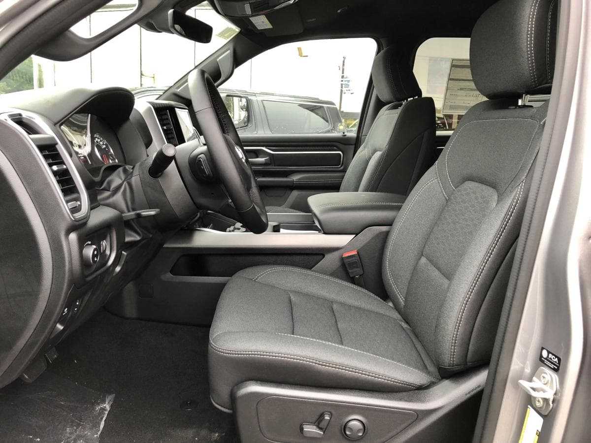 RAM 1500 2025 — photo 6