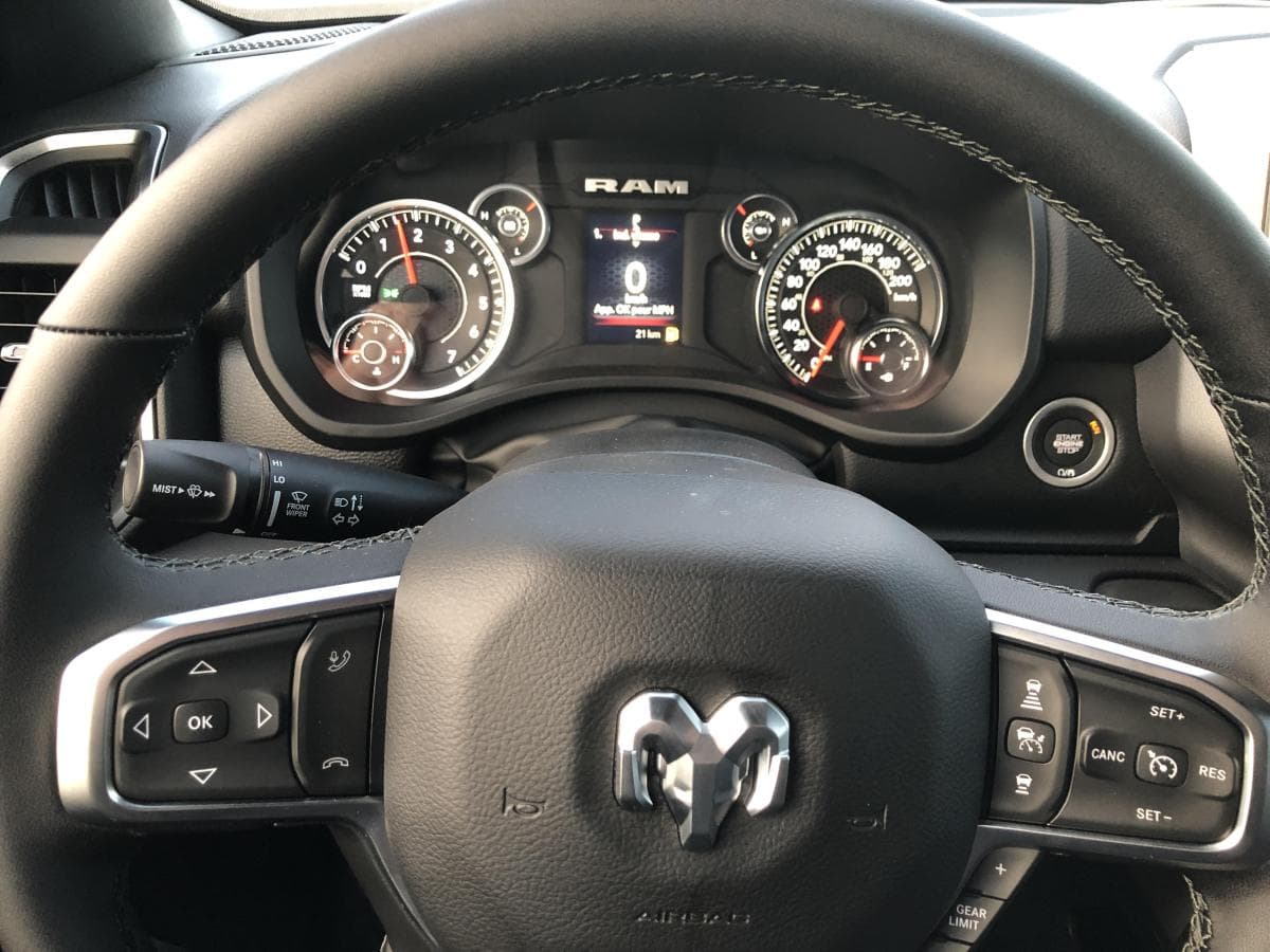 RAM 1500 2025 — photo 8