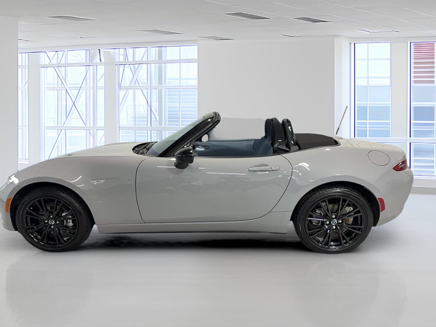 Mazda MX-5 2024 — photo 14