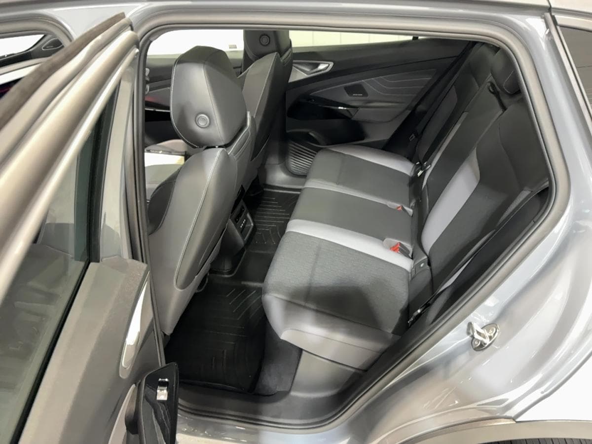 Volkswagen ID.4 2024 — photo 16