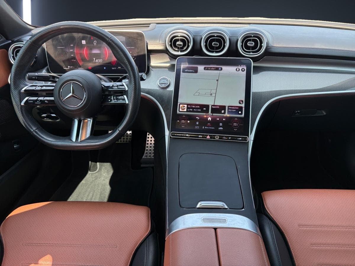 Mercedes-Benz C 300 2023 — photo 11