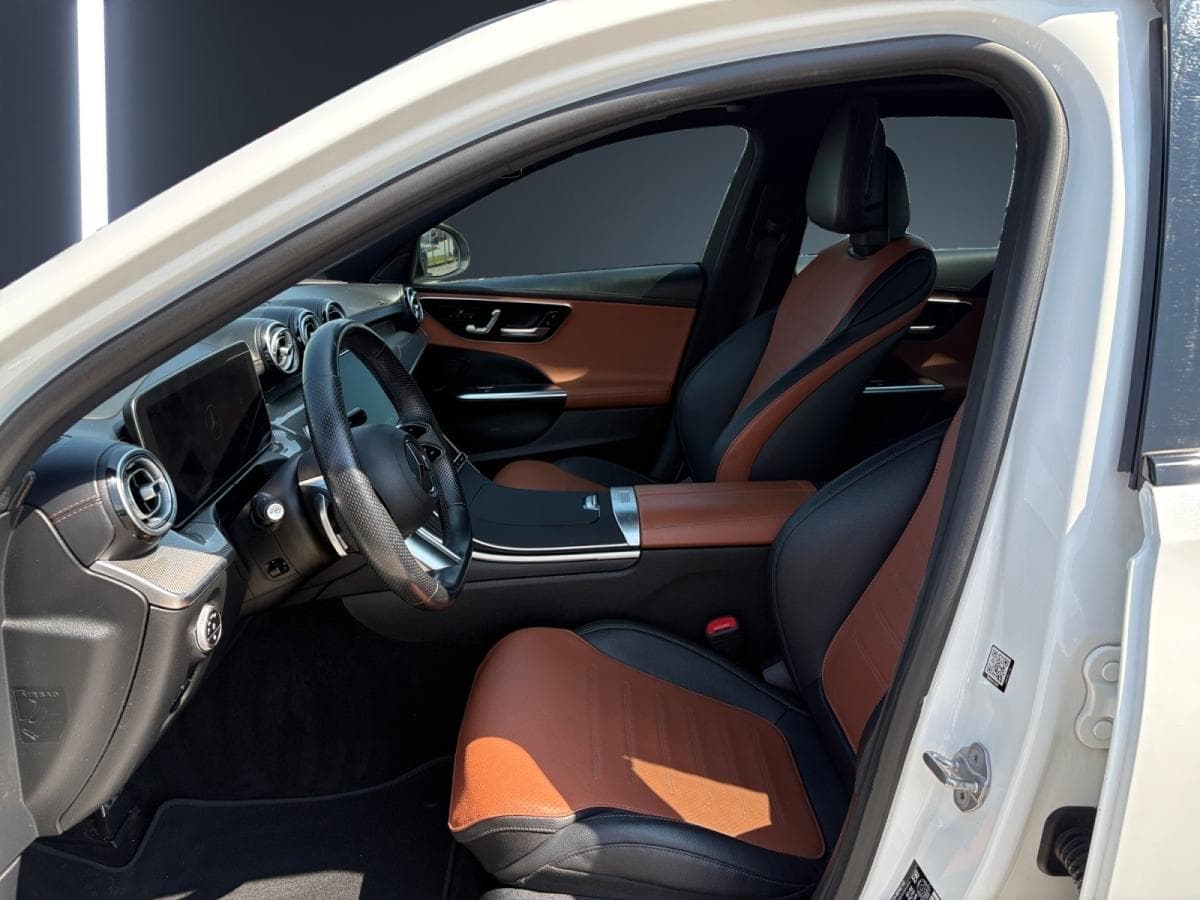 Mercedes-Benz C 300 2023 — photo 10