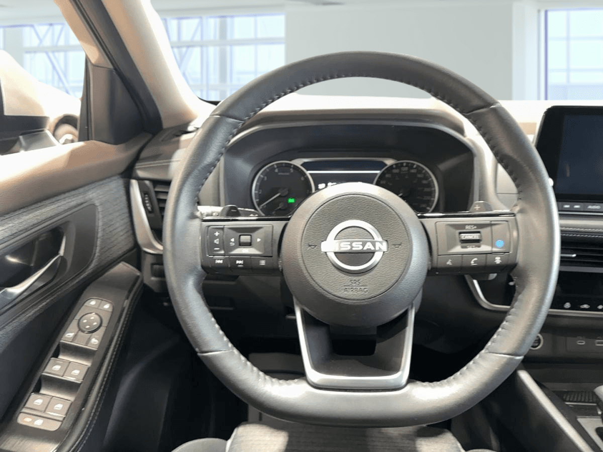 Nissan Rogue 2023 — photo 9