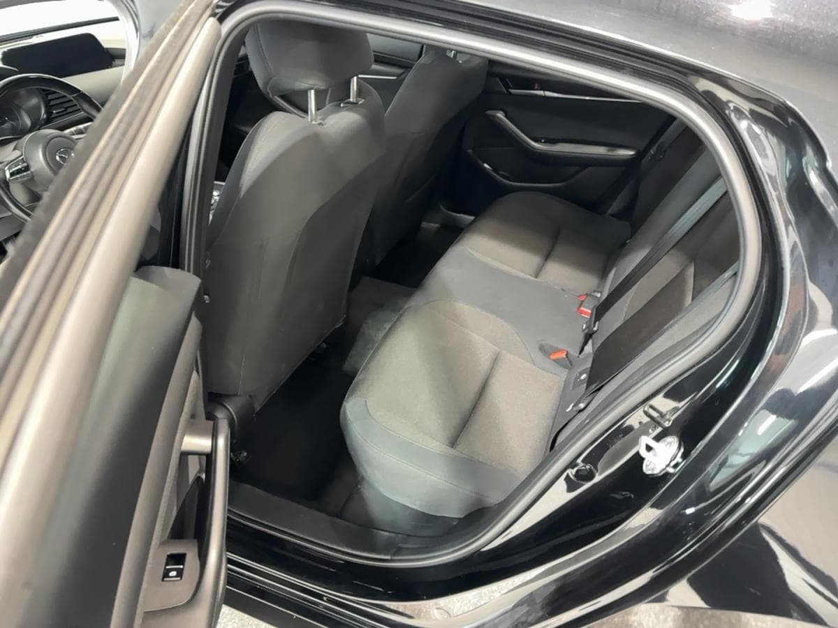 Mazda Mazda3 Sport 2023 — photo 13