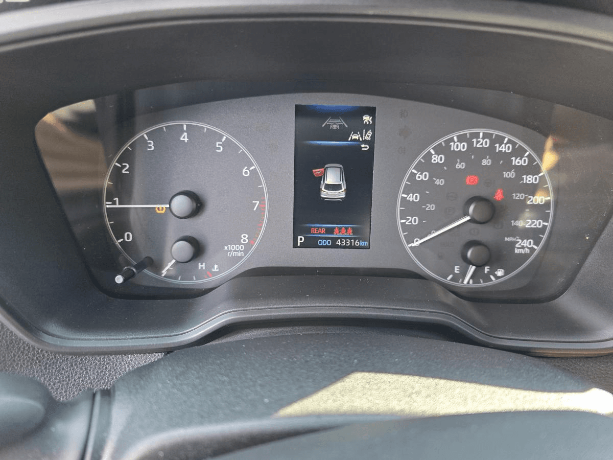 Toyota Corolla Cross 2023 — photo 16