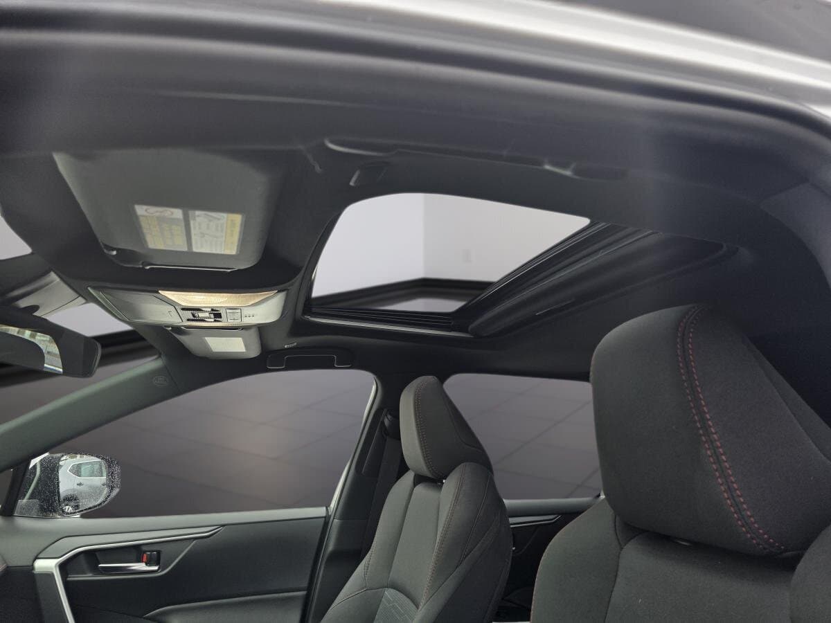 Toyota RAV4 2024 — photo 15