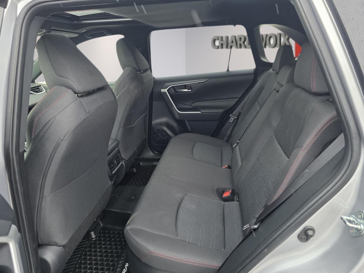 Toyota RAV4 2024 — photo 9